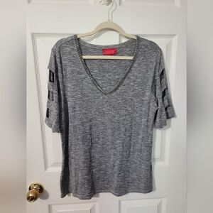 Gray V-Neck Short Sleeve Top